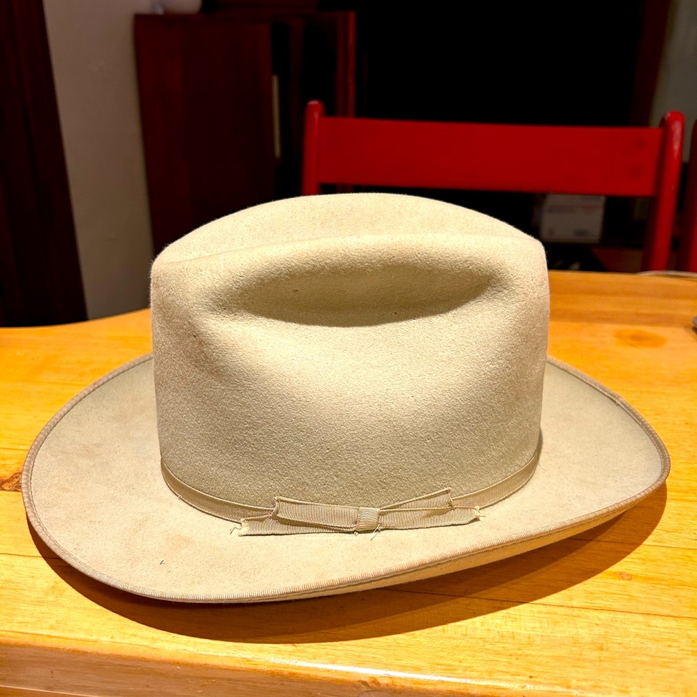 VINTAGE STETSON HAT, 1950
3X Beaver
From Morris Men’s Shop, Chicago